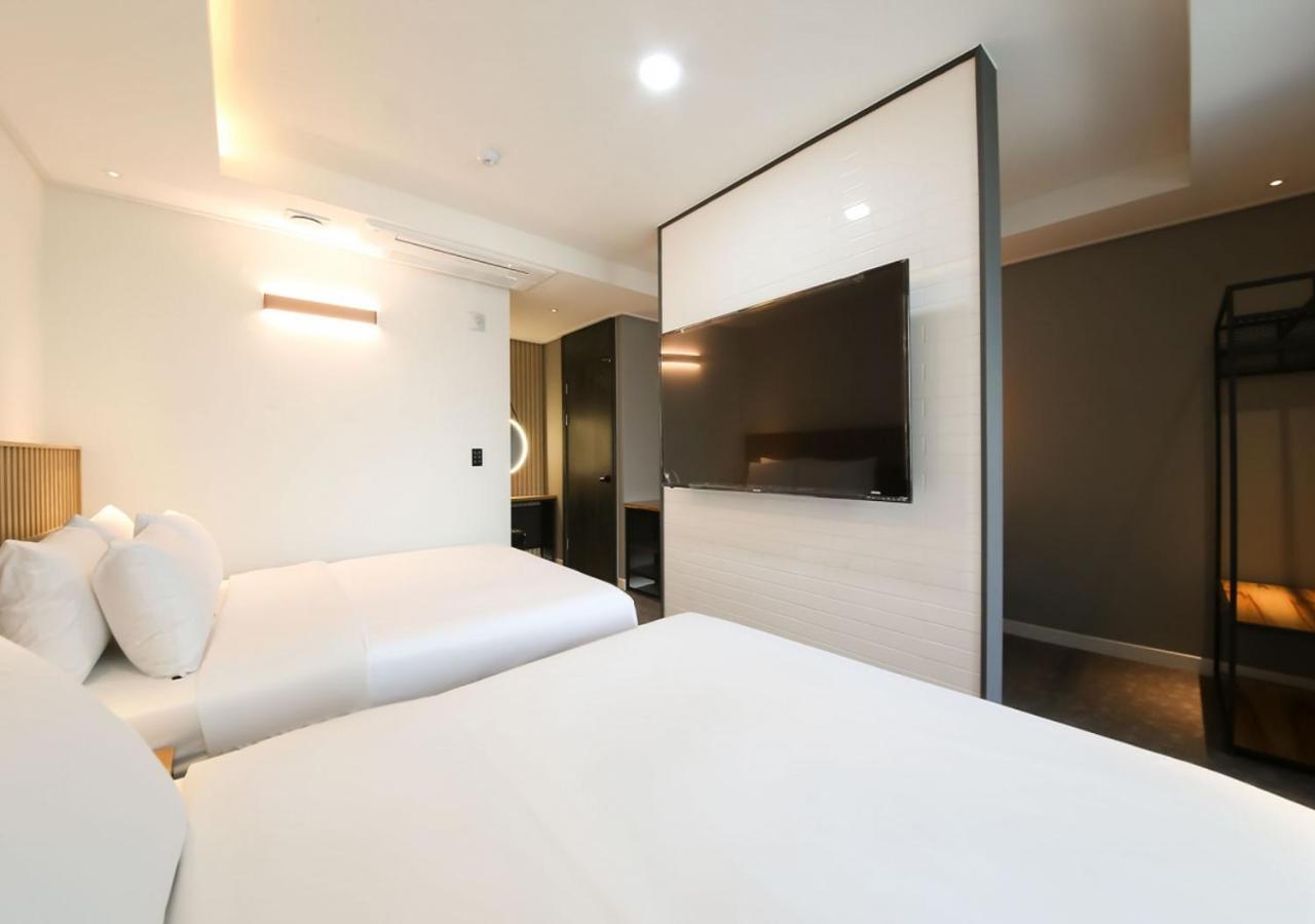 West In Hotel Yeosu Eksteriør billede