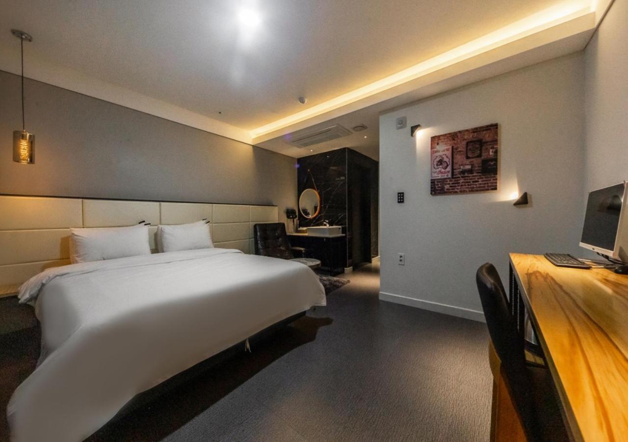 West In Hotel Yeosu Eksteriør billede
