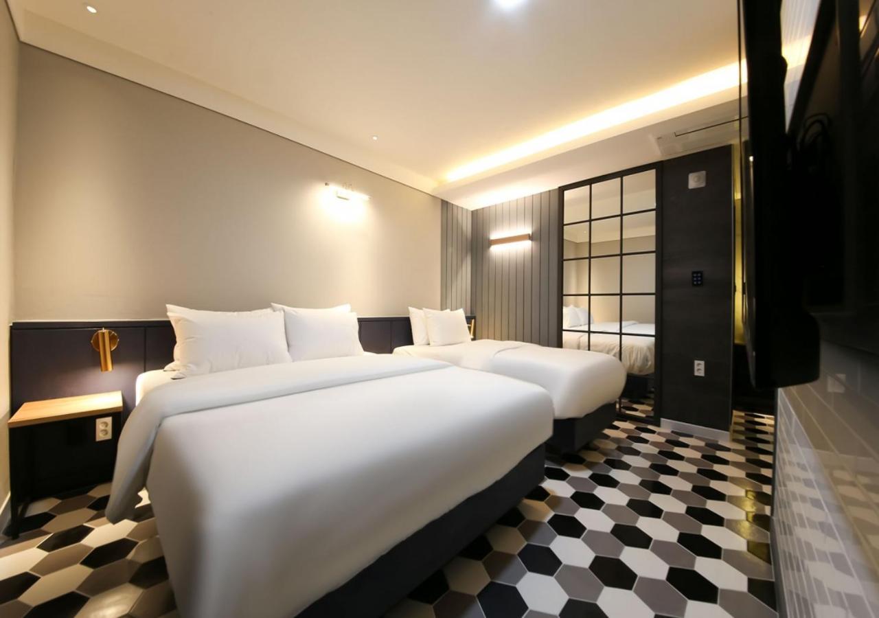 West In Hotel Yeosu Eksteriør billede